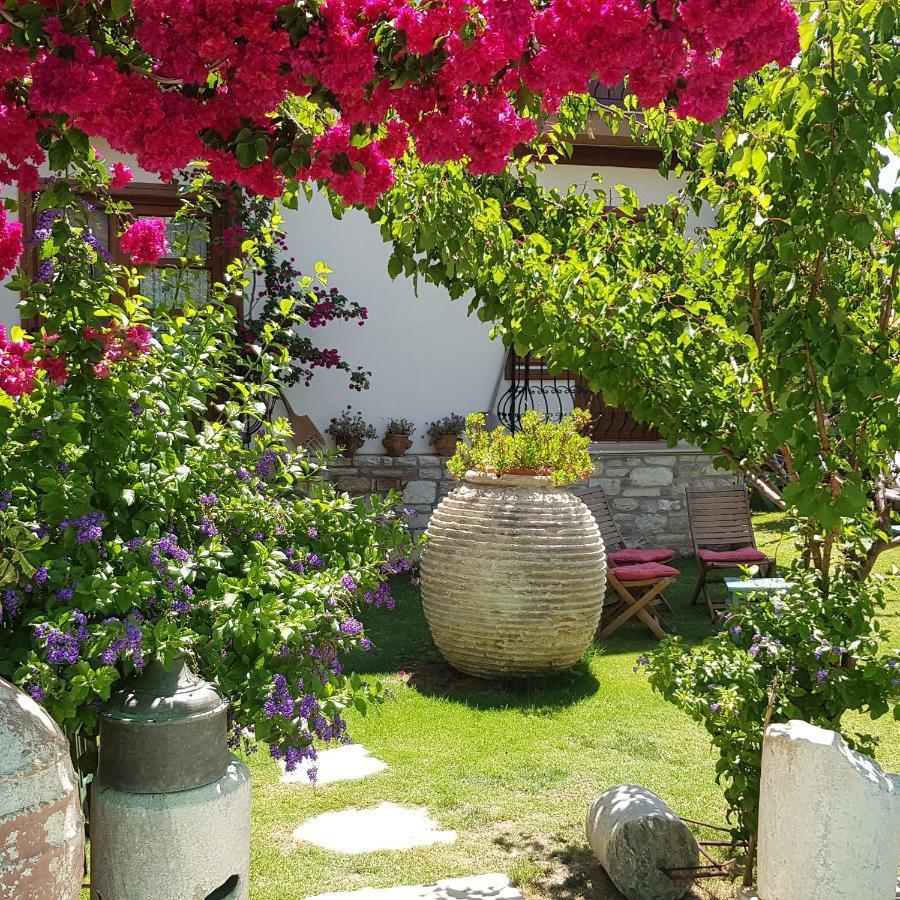 Sezgin Boutique Hotel Kusadası Exterior foto